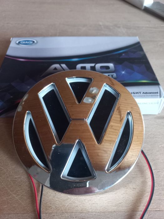 VW емблема знак підсвітка на решітку радватора