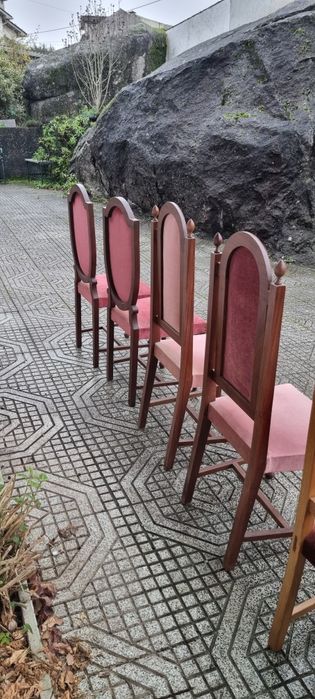 6 Cadeiras de Veludo Vermelho