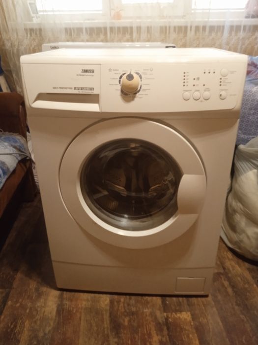 Пральна машина zanussi