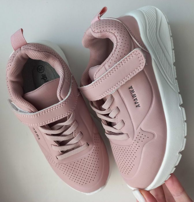 Кросівки на дівчинку.Кросовки на дівчинку