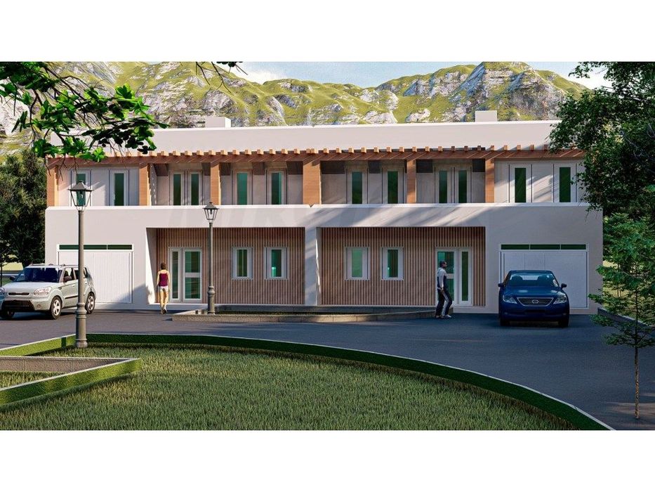 Moradia T4 duplex, em fase de construção