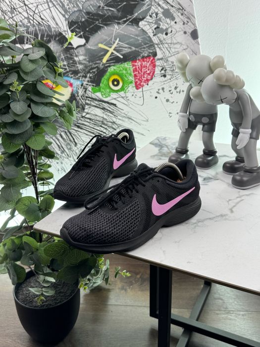 Кросівки Nike Revolution 40 розмір Е8708