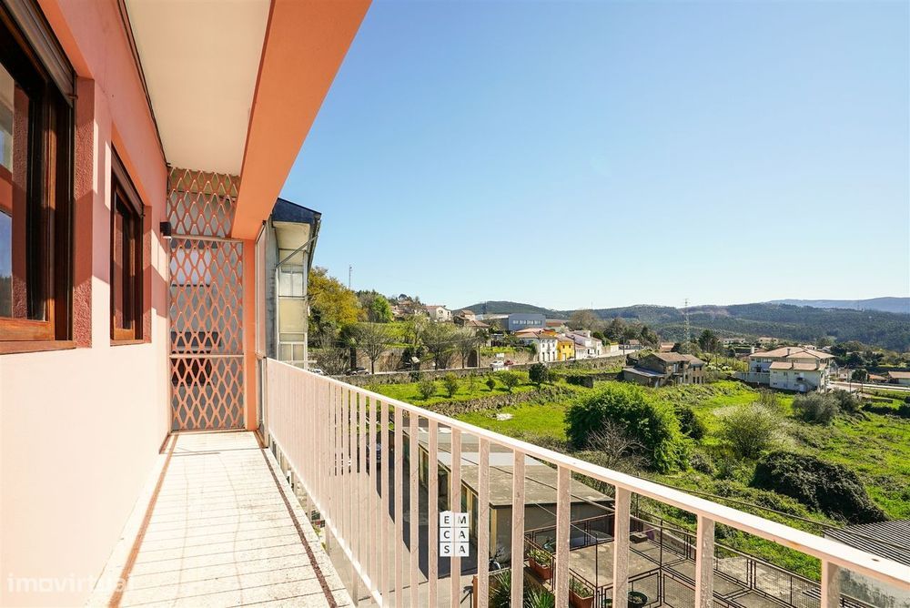 Apartamento T4 Venda em Oliveira de Azeméis, Santiago de Riba-Ul, Ul,