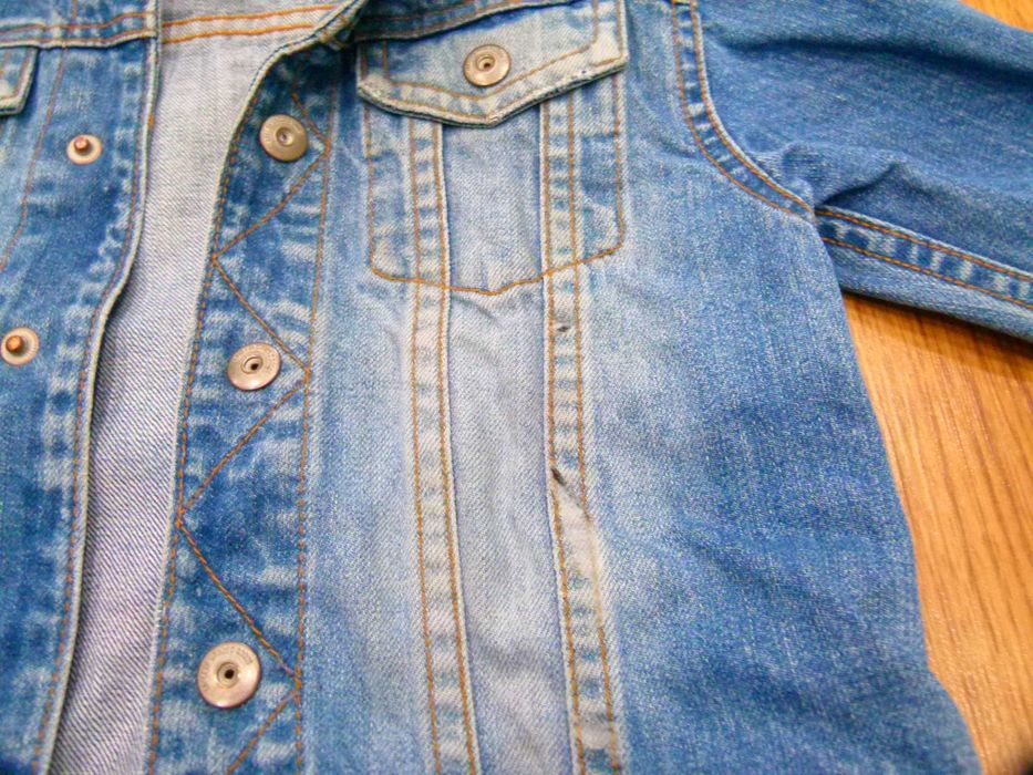 rozm 104 H&M kurtka katana jeans z przetarciami