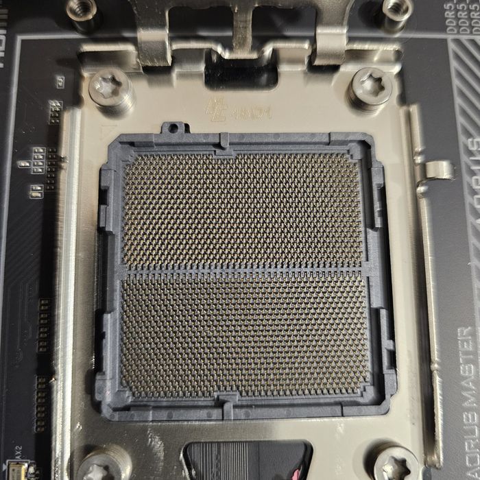 Материнська плата Gigabyte X870E AORUS MASTER AM5