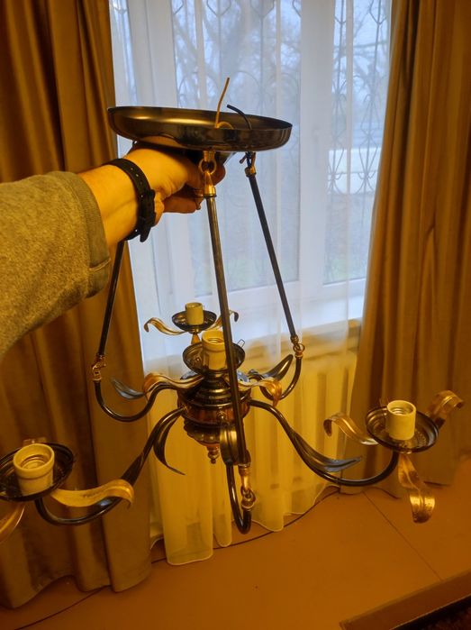 Люстра на 4 плафони патрон Е27 дуже гарна