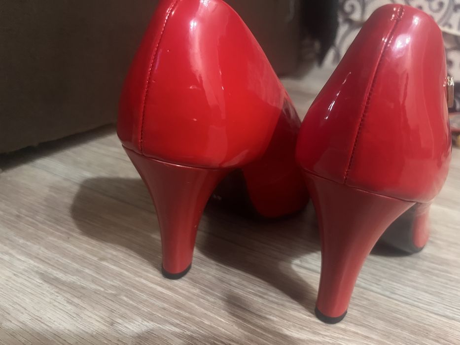 Туфлі нові лодочки жіночі