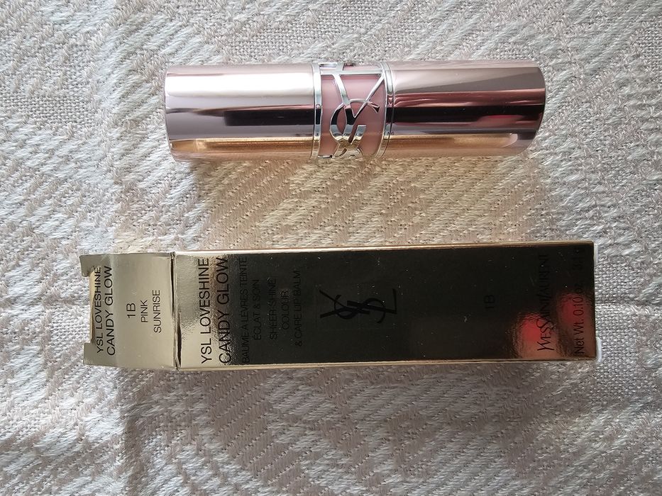 YSL candy glow pomadka