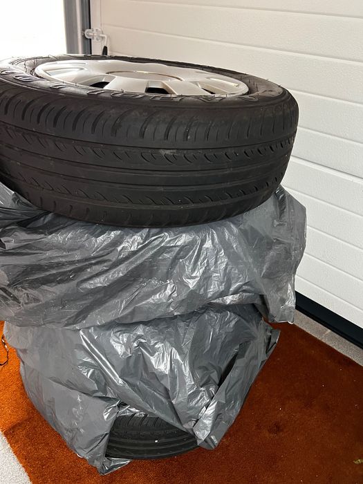 4 Jantes com pneus 195/65 15R