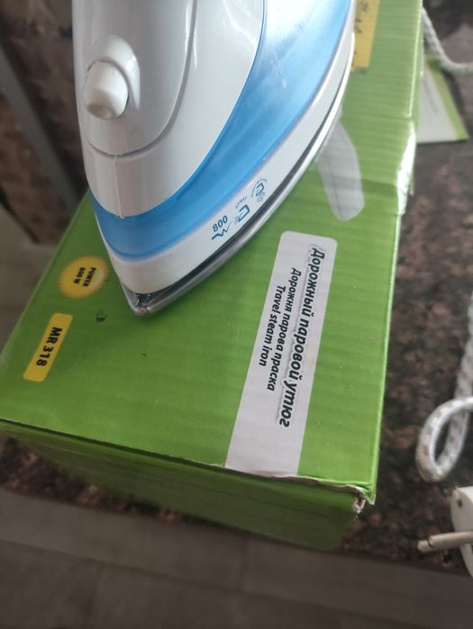 Утюг дорожный Maestro MR318