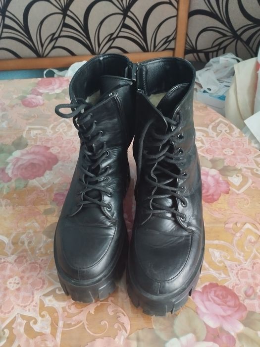 Ботінки жіночі, шкіряні