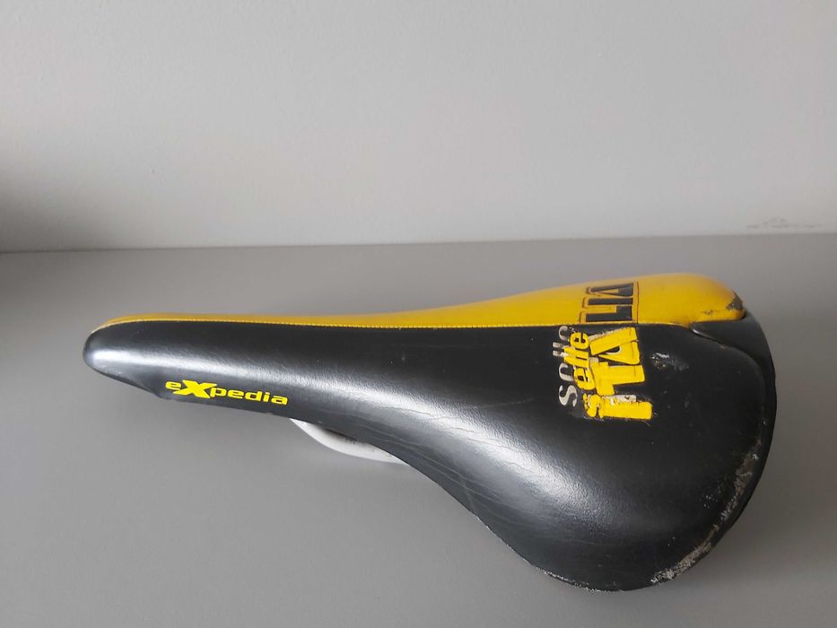 Седло для велосипеда кожа.