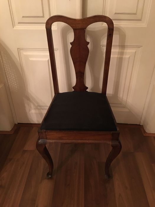 Cadeira Luis XVI com banqueta forrada a seda Designer guilds