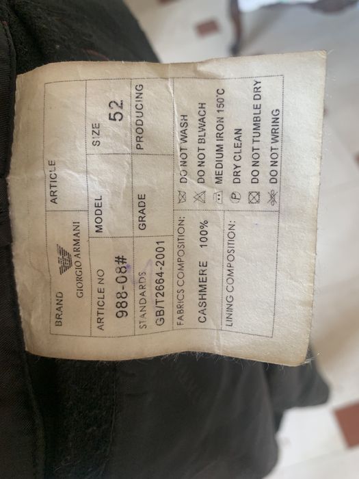 Płaszcz firmy Armani cena