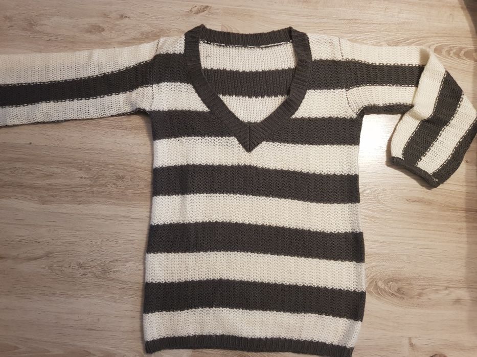 Ciepły sweter oversize na zimę w pasy biało-grafitowe XL 42
