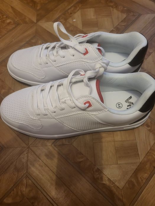 Nowe buty męskie 44