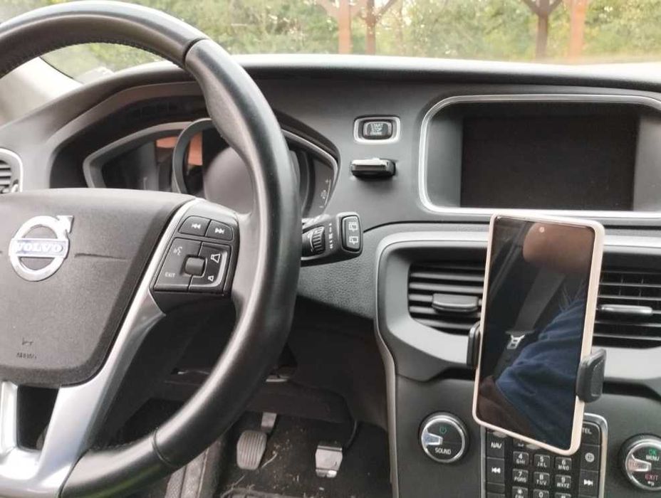 тримач для телефона на Logan 1-2, Sandero, Duster, Volvo V40, Fabia 1