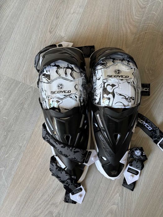 Joelheiras e caneleiras Scoyco K12 para motocross/enduro