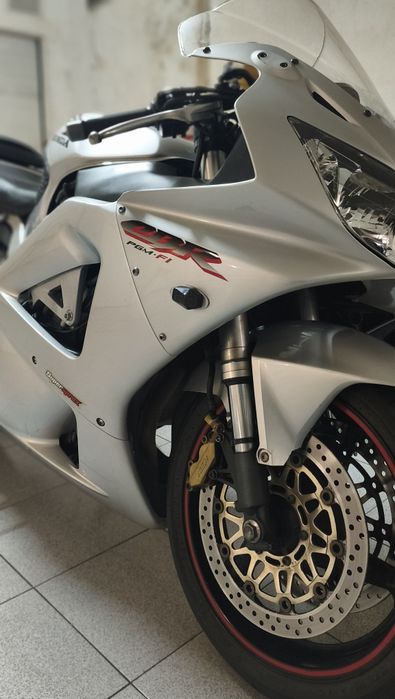 Honda cbr 929  aceito troca super motard etx