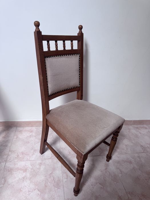 Cadeira de Jantar