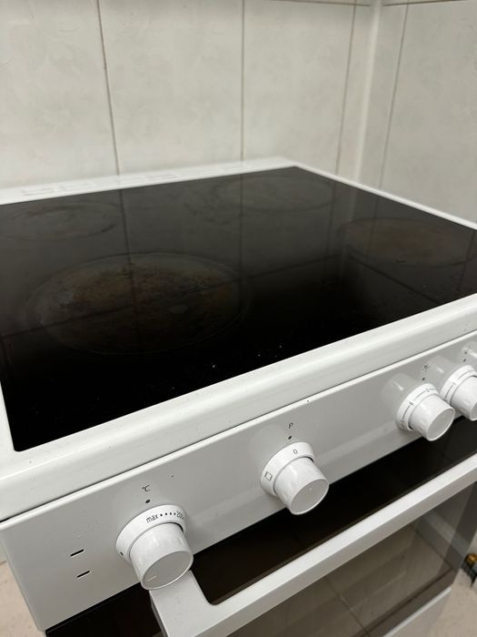 Fogão elétrico com forno
