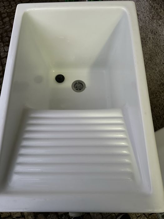 Tanque de roupa com tampa 62x55x80 cm