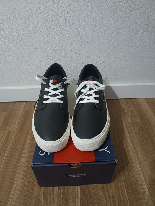 Tênis Tommy Hilfiger