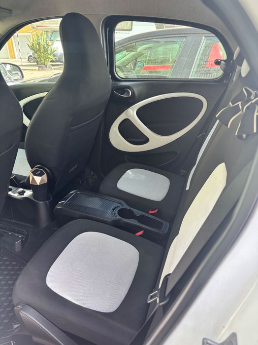 Smart forfour com 62,000km