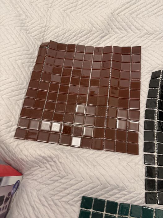 плитка мозаика залишки чорна зелена сіра коричнева