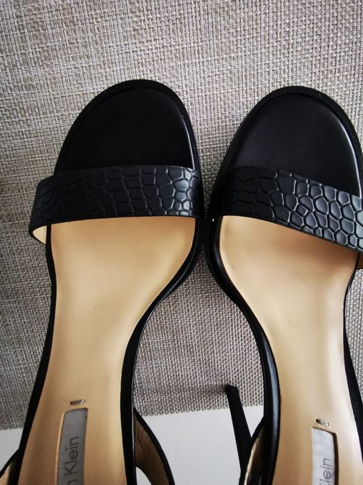 Calvin Klein przecudne sandały szpilki ze skóry naturalnej