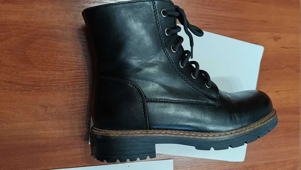 eleganckie, czarne botki, lekko ocieplone, Clara Barson, rozmiar 38