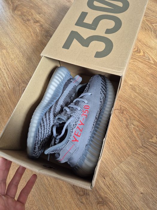 Yeezy 350 boost V2 38