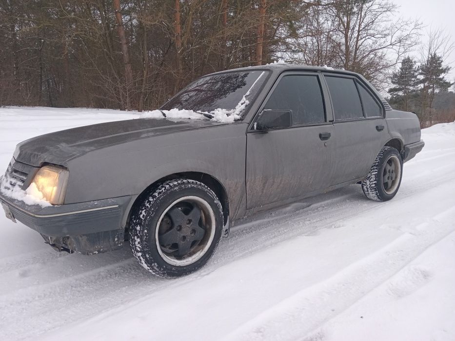 Продам опель аскона на ходу