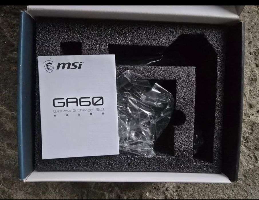 MSI Immerse HS01 Combo Suporte headphones com Carregador sem Fios