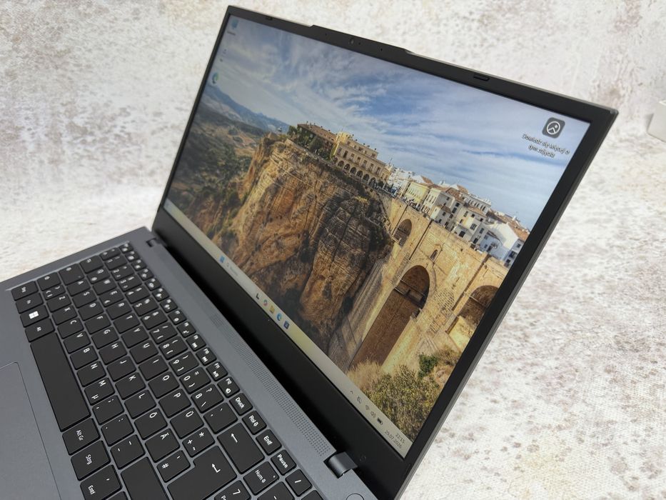 Medion Akoya / i5-1235U 4.4 GHz 10R/12W / 16GB DDR4 / 512SSD / Iris Xe / 15.6FHD / W11