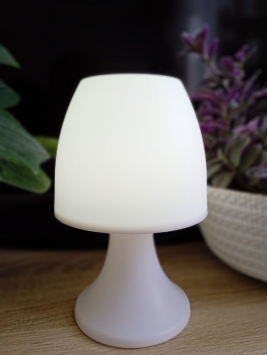 Lampka nocna na baterie