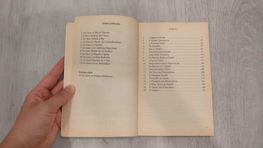 Os Cinco e a luz destruidora de Enid Blyton