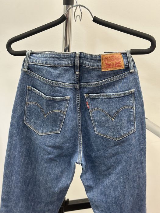 Джинси Levis slim 28