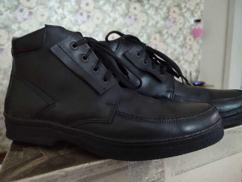 Зимние,теплые,кожанные мужские ботинки!Внутри шерсть волка!42р.,27см