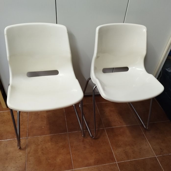 Cadeiras ergonómicas vintage (anos 70)