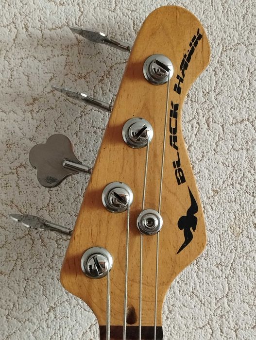 ПРОДАЮ Бас - гітара Saga Black Hawk