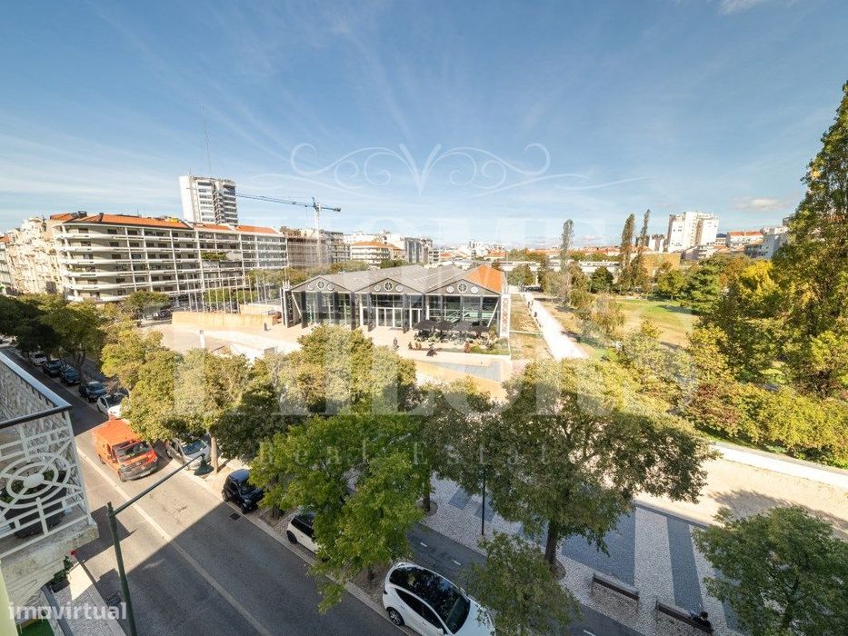 Apartamento T2 com Garagem e Arrecadação , Sala de Estar e Jantar e...