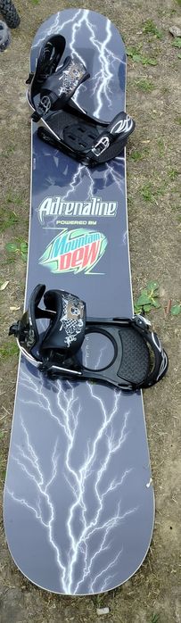 Limitowana deska snowboardowa Mountain Dew