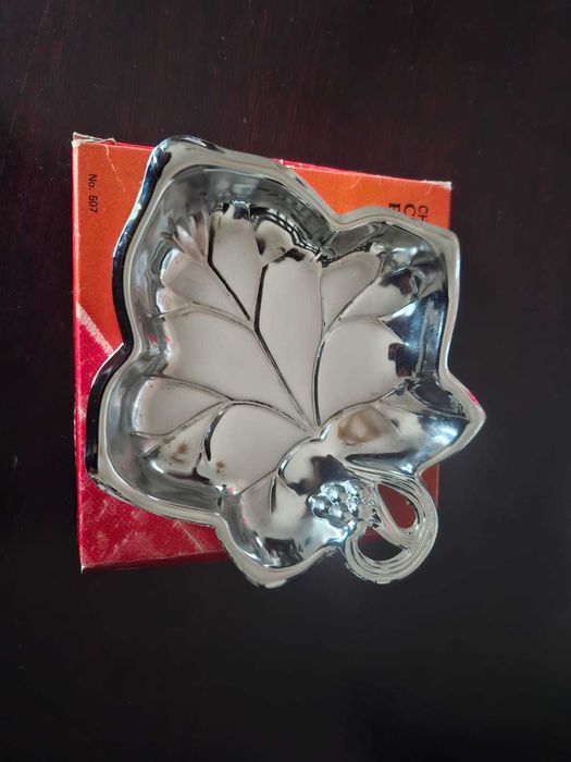 Bandeja em formato de folha cromada64564206582017122