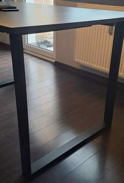 Używany stół do jadalni