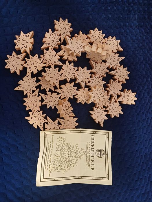 Настільна гра Prickly Pile-Up