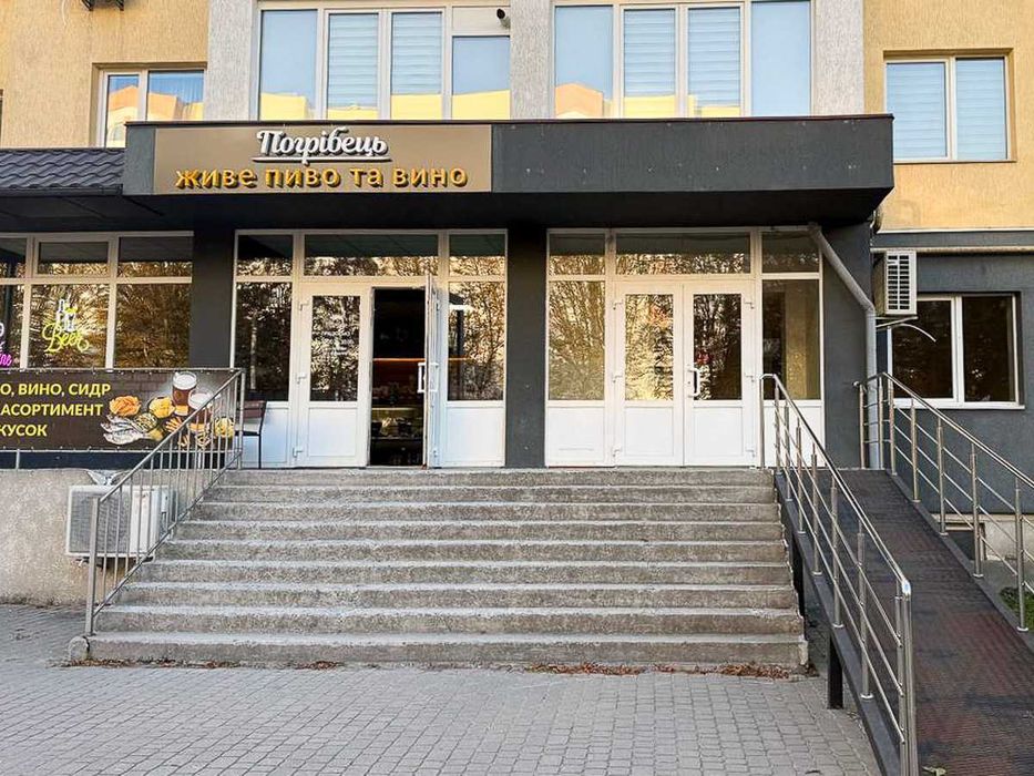 Оренда фасадного приміщення у ЖК Нова будова - 1