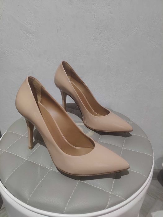 Туфлі лодочки Armani, 38 розмір, нові