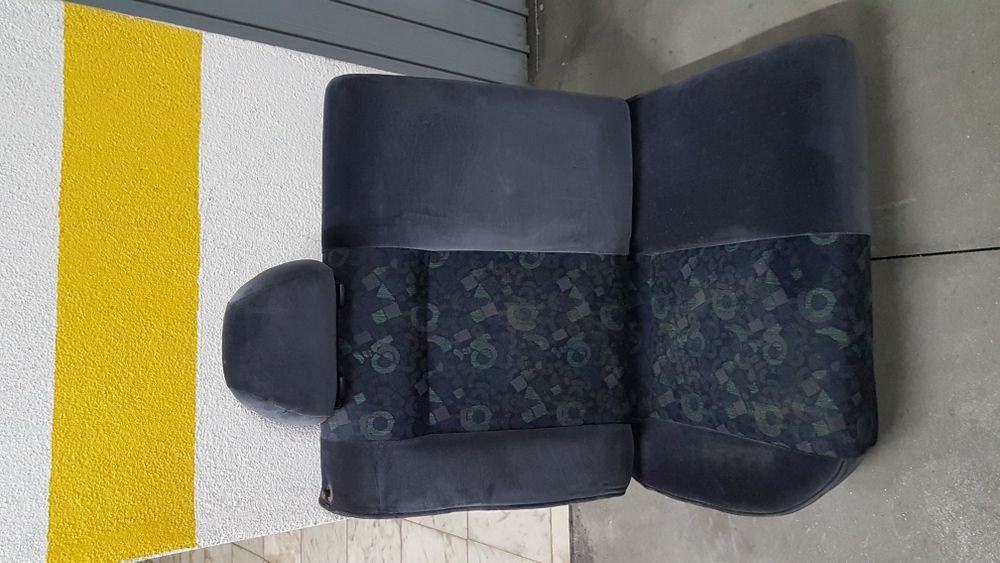 bancos traseiros Seat