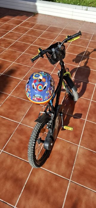 Bicicleta criança roda 16 Decathlon - oferta cesto frente e capacete